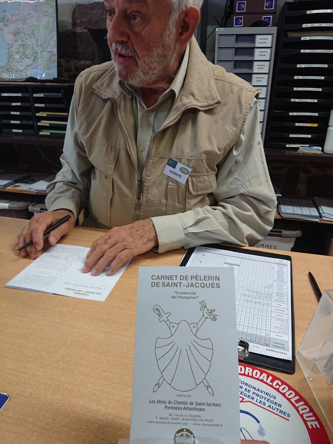  Pilgrim Information Office 辦理登記